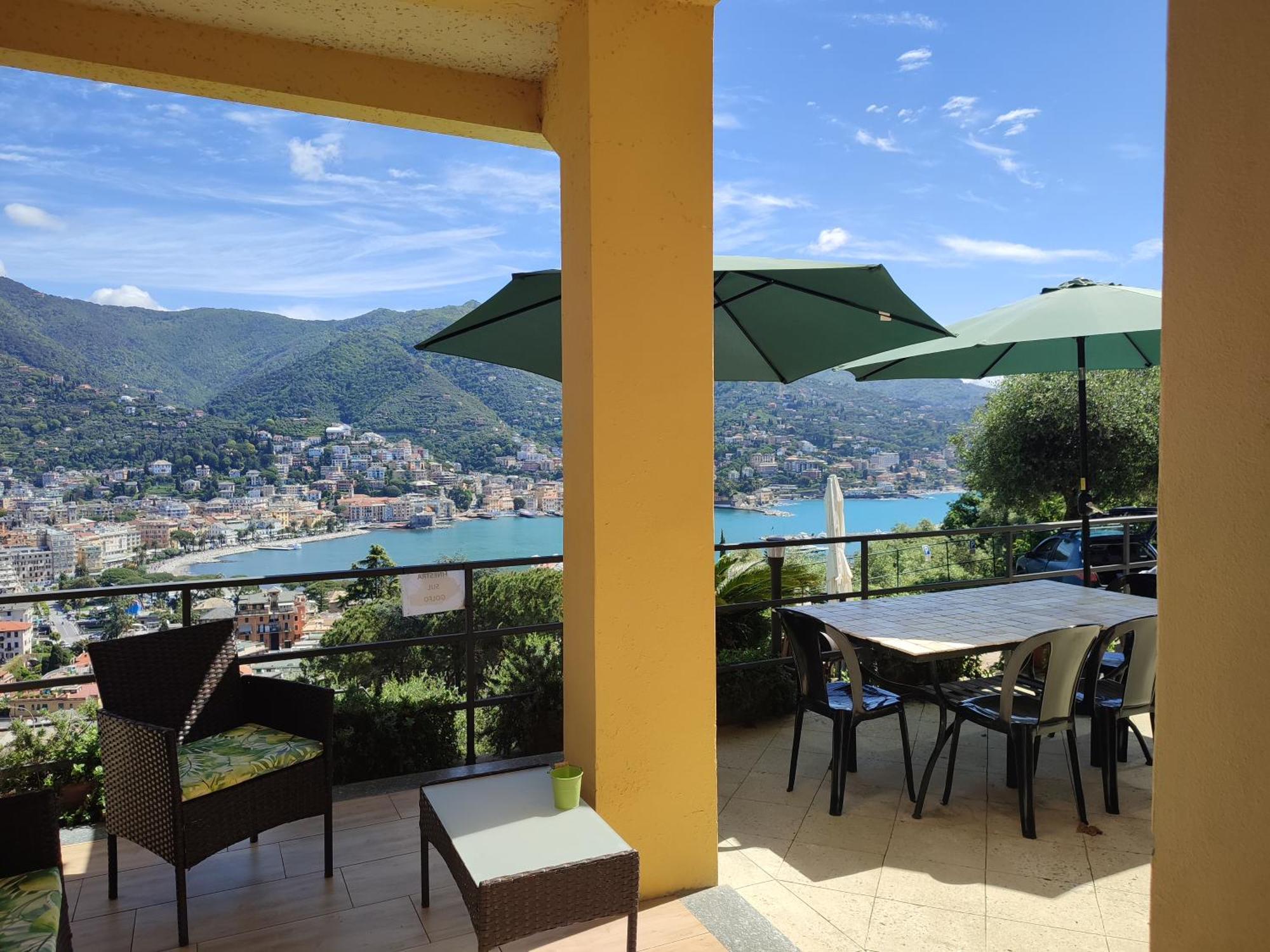 Finestra Sul Golfo Apartment Рапало Екстериор снимка